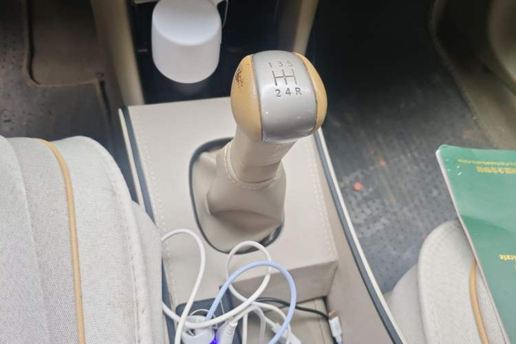 Used Nissan Sylphy 2012 Classic 1.6XE Manual Comfort Edition Gear Lever