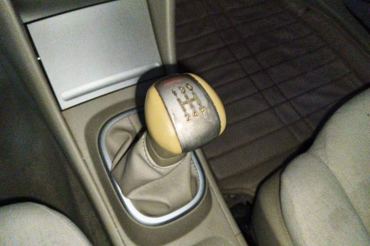 Used Nissan Sylphy 2012 Classic 1.6XE Manual Comfort Edition Gear Lever