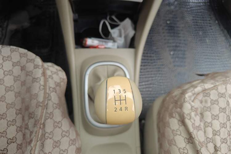 Used Nissan Sylphy 2012 Classic 1.6XE Manual Comfort Edition Gear Lever