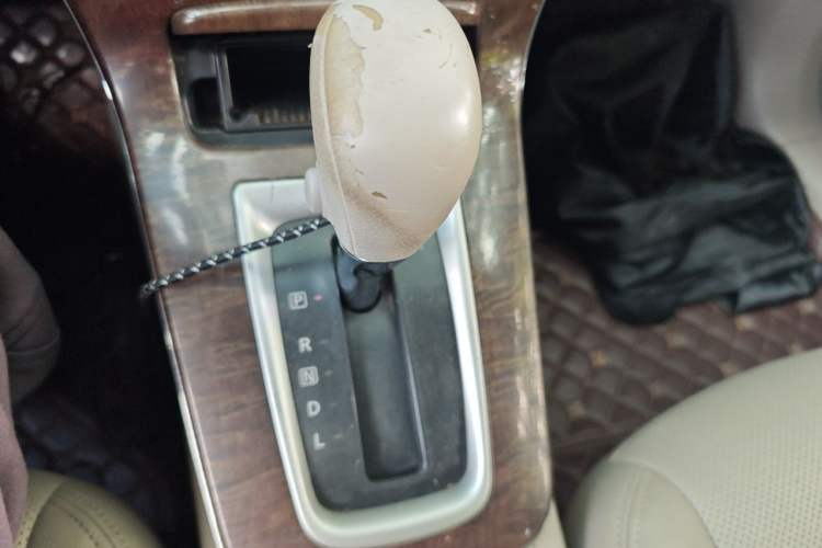 Used Nissan Sylphy 2012 1.6 XL CVT Luxury Edition Gear Lever