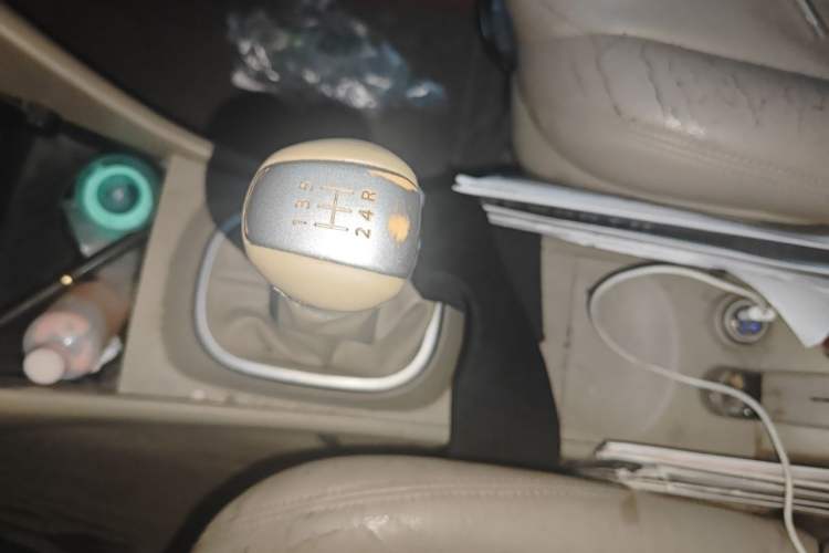 Used Nissan Sylphy 2012 Classic 1.6XE Manual Comfort Edition Gear Lever
