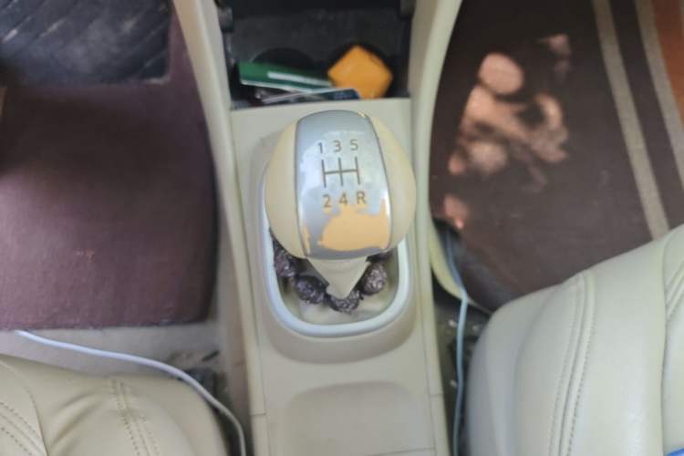 Used Nissan Sylphy 2012 Classic 1.6XE Manual Comfort Edition Gear Lever