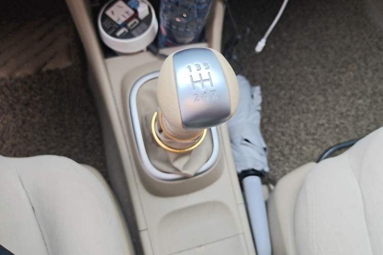 Used Nissan Sylphy 2012 Classic 1.6XE Manual Comfort Edition Gear Lever