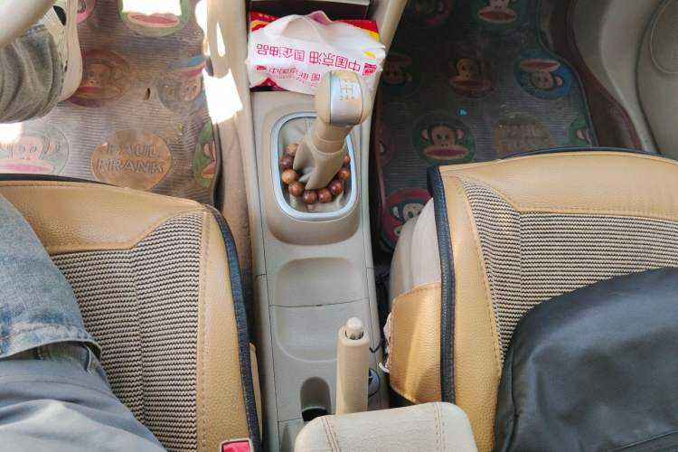 Used Nissan Sylphy 2012 Classic 1.6XE Manual Comfort Edition Gear Lever