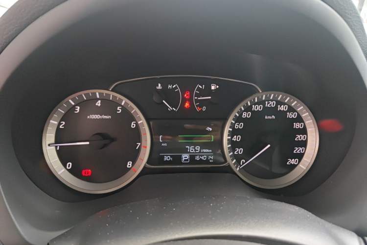 Used Nissan Sylphy 2012 1.8XL CVT Luxury Edition Instrument Cluster