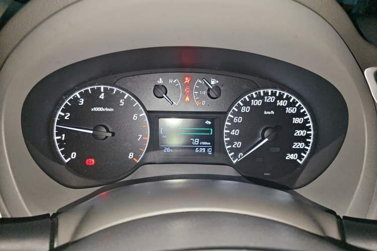 Used Nissan Sylphy 2012 1.6 XL Manual Luxury Edition Instrument Cluster
