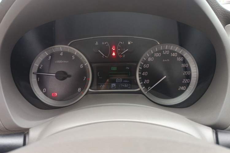 Used Nissan Sylphy 2012 1.8XL CVT Luxury Edition Instrument Cluster