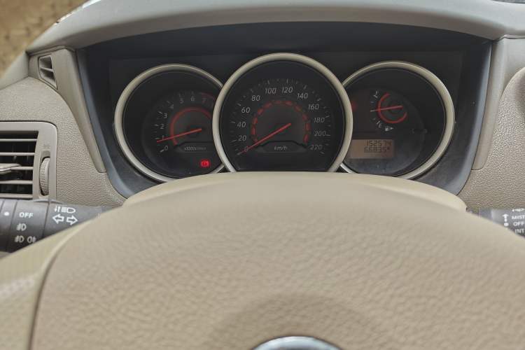 Used Nissan Sylphy 2012 Classic 1.6XE Manual Comfort Edition Instrument Cluster