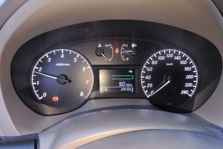 Used Nissan Sylphy 2012 1.6 XL Manual Luxury Edition Instrument Cluster