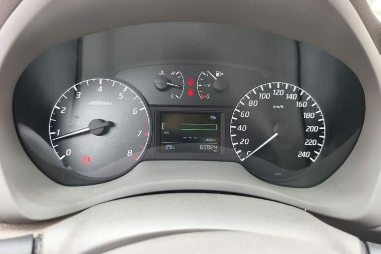 Used Nissan Sylphy 2012 1.6 XL Manual Luxury Edition Instrument Cluster