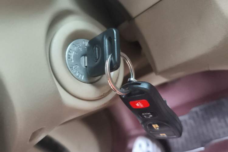 Used Nissan Sylphy 2012 Classic 1.6XE Manual Comfort Edition Interior 1