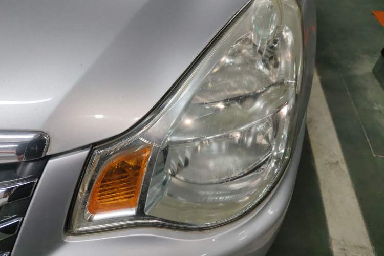 Used Nissan Sylphy 2012 Classic 1.6XE Manual Comfort Edition Left Front Headlight