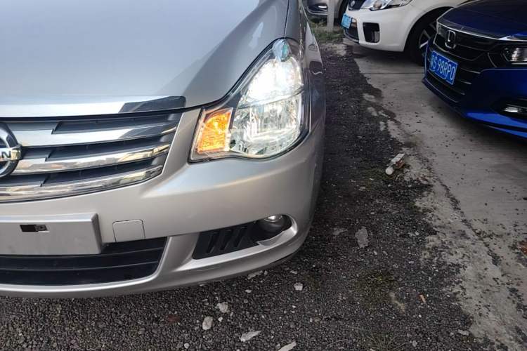 Used Nissan Sylphy 2012 Classic 1.6XE Automatic Comfort Edition Left Front Headlight