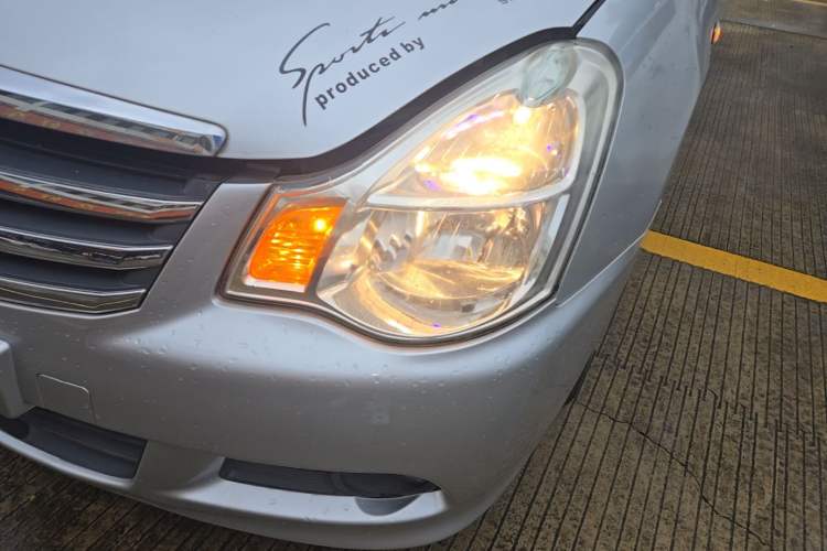 Used Nissan Sylphy 2012 Classic 1.6XE Automatic Comfort Edition Left Front Headlight