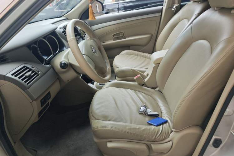 Used Nissan Sylphy 2012 Classic 1.6XE Automatic Comfort Edition Left Front Seat