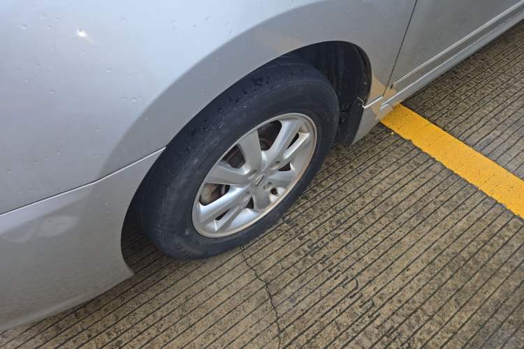 Used Nissan Sylphy 2012 Classic 1.6XE Automatic Comfort Edition Left Front Wheel Hub