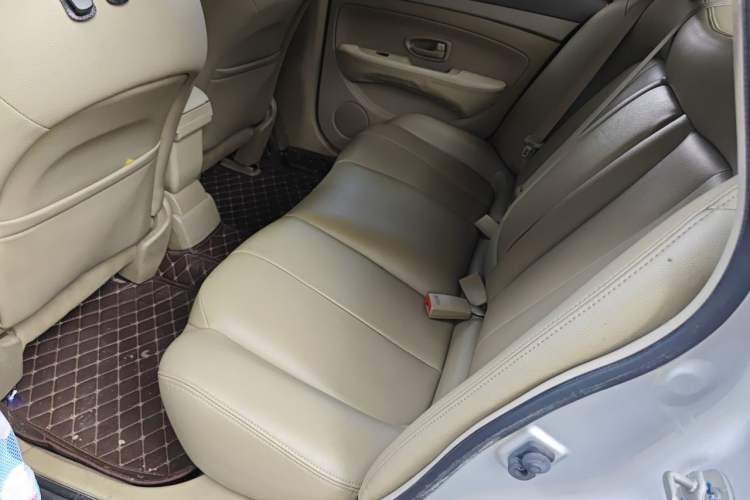 Used Nissan Sylphy 2012 Classic 1.6XE Automatic Comfort Edition Left Rear Seat