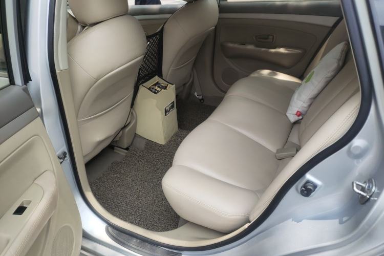 Used Nissan Sylphy 2012 Classic 1.6XE Automatic Comfort Edition Left Rear Seat