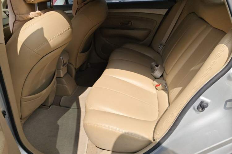 Used Nissan Sylphy 2012 Classic 1.6XE Automatic Comfort Edition Left Rear Seat