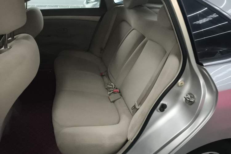 Used Nissan Sylphy 2012 Classic 1.6XE Automatic Comfort Edition Left Rear Seat