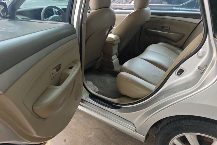 Used Nissan Sylphy 2012 Classic 1.6XE Automatic Comfort Edition Left Rear Seat