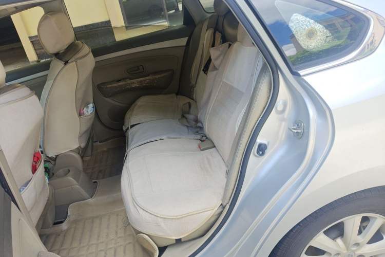 Used Nissan Sylphy 2012 Classic 1.6XE Automatic Comfort Edition Left Rear Seat