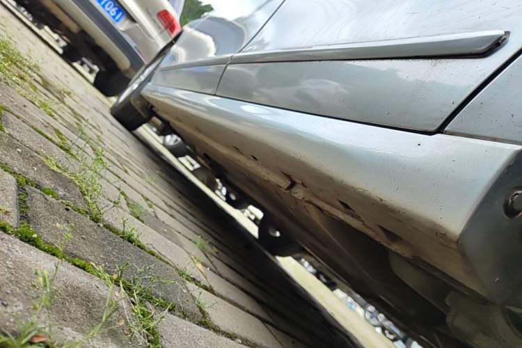 Used Nissan Sylphy 2012 Classic 1.6XE Manual Comfort Edition Left Side Sill