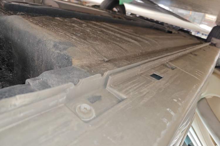 Used Nissan Sylphy 2012 Classic 1.6XE Automatic Comfort Edition Left Side Sill