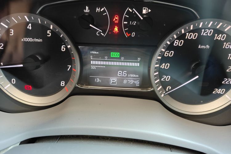 Used Nissan Sylphy 2012 1.8XL CVT Luxury Edition Odometer Close Up