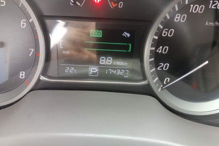 Used Nissan Sylphy 2012 1.8XL CVT Luxury Edition Odometer Close Up
