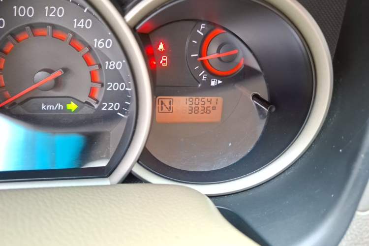 Used Nissan Sylphy 2012 Classic 1.6XE Automatic Comfort Edition Odometer Close Up