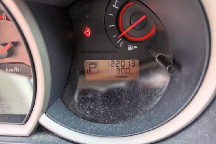 Used Nissan Sylphy 2012 Classic 1.6XE Automatic Comfort Edition Odometer Close Up