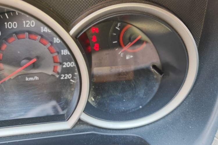 Used Nissan Sylphy 2012 Classic 1.6XE Manual Comfort Edition Odometer Close Up