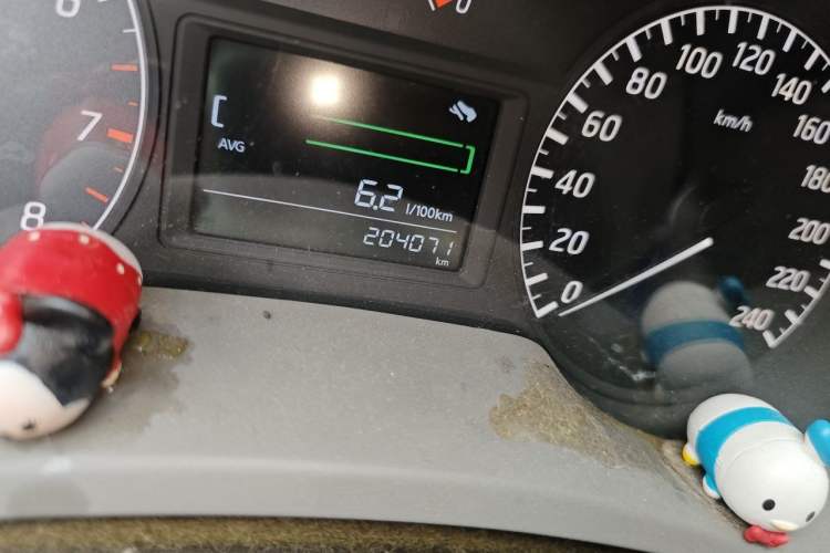 Used Nissan Sylphy 2012 1.6XE Manual Comfort Edition Odometer Close Up