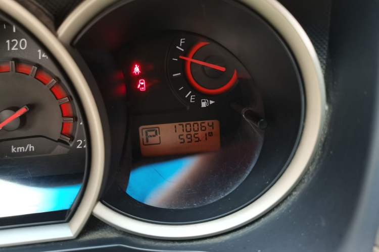 Used Nissan Sylphy 2012 Classic 1.6XE Automatic Comfort Edition Odometer Close Up