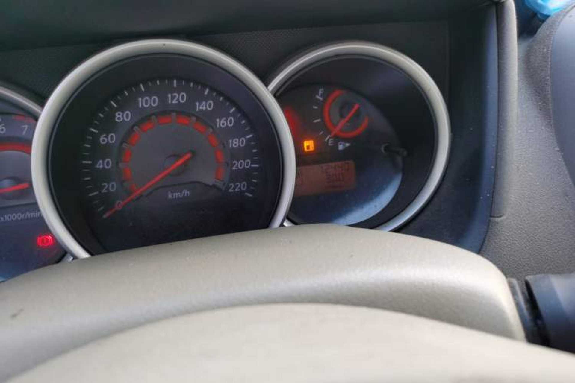 Used Nissan Sylphy 2012 Classic 1.6XE Automatic Comfort Edition Odometer Close Up