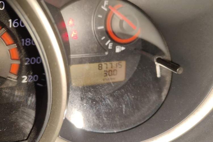 Used Nissan Sylphy 2012 Classic 1.6XE Manual Comfort Edition Odometer Close Up