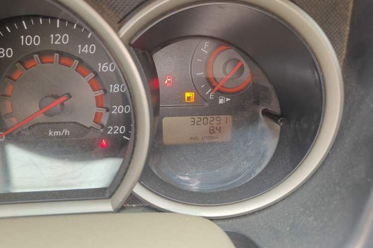 Used Nissan Sylphy 2012 Classic 1.6XE Manual Comfort Edition Odometer Close Up