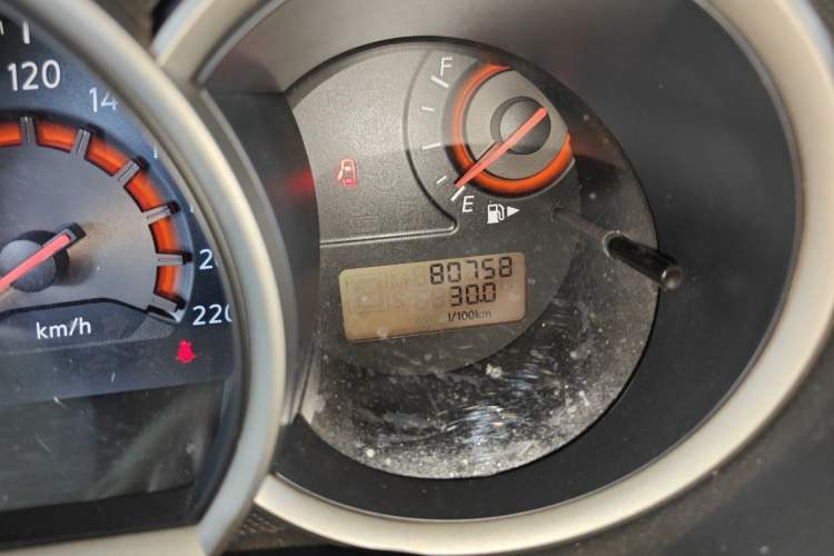 Used Nissan Sylphy 2012 Classic 1.6XE Manual Comfort Edition Odometer Close Up