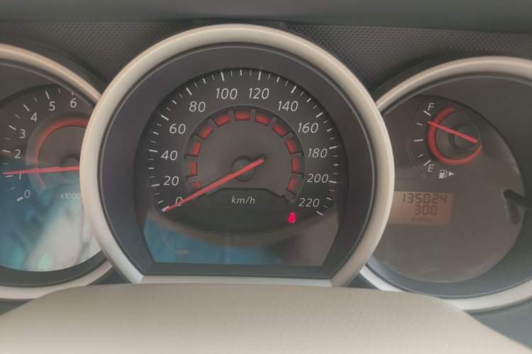 Used Nissan Sylphy 2012 Classic 1.6XE Automatic Comfort Edition Odometer Close Up