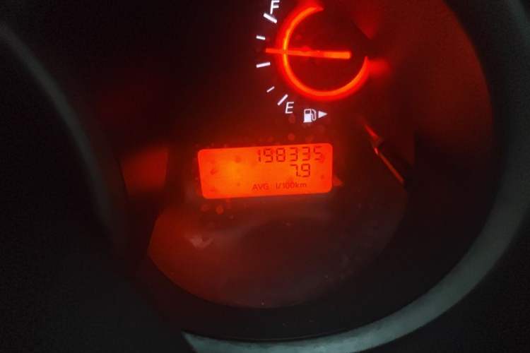 Used Nissan Sylphy 2012 Classic 1.6XE Manual Comfort Edition Odometer Close Up