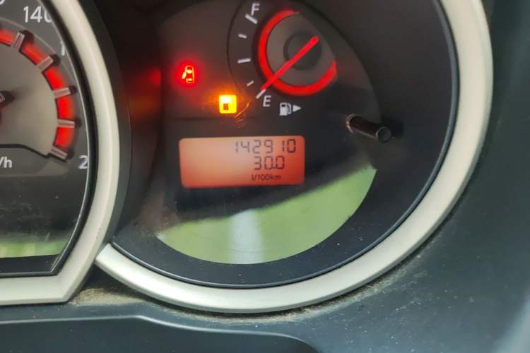 Used Nissan Sylphy 2012 Classic 1.6XE Manual Comfort Edition Odometer Close Up