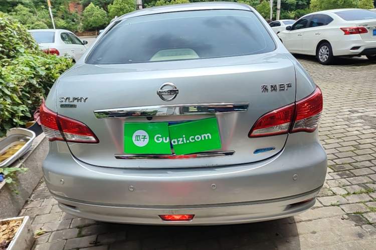 Used Nissan Sylphy 2012 Classic 1.6XE Manual Comfort Edition Rear