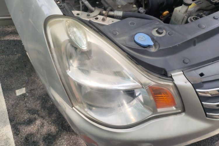 Used Nissan Sylphy 2012 Classic 1.6XE Automatic Comfort Edition Right Front Headlight