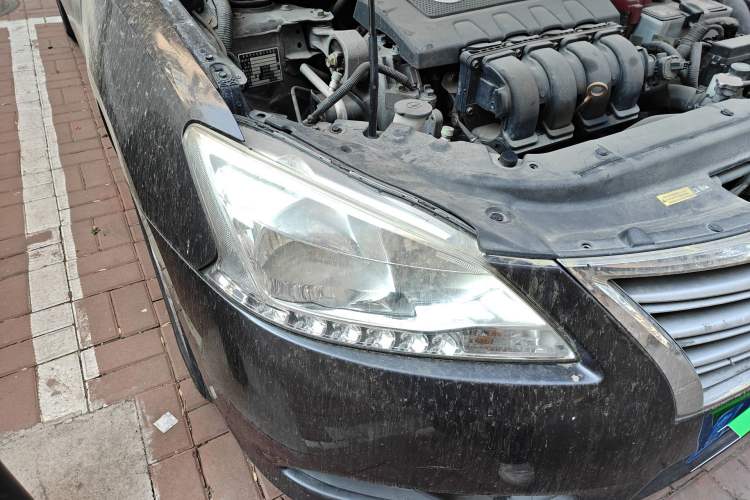 Used Nissan Sylphy 2012 1.8XL CVT Luxury Edition Right Front Headlight
