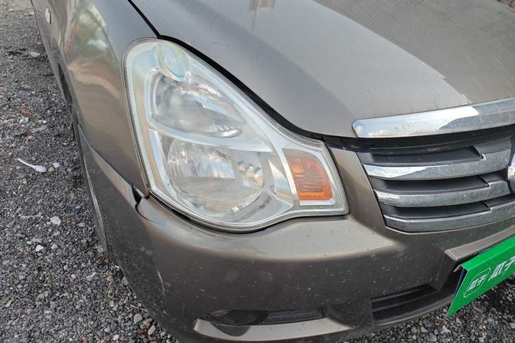 Used Nissan Sylphy 2012 Classic 1.6XE Automatic Comfort Edition Right Front Headlight