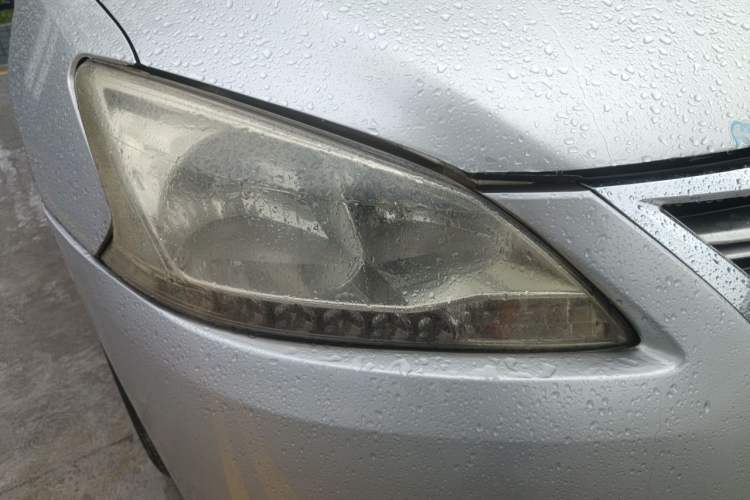 Used Nissan Sylphy 2012 1.8XL CVT Luxury Edition Right Front Headlight