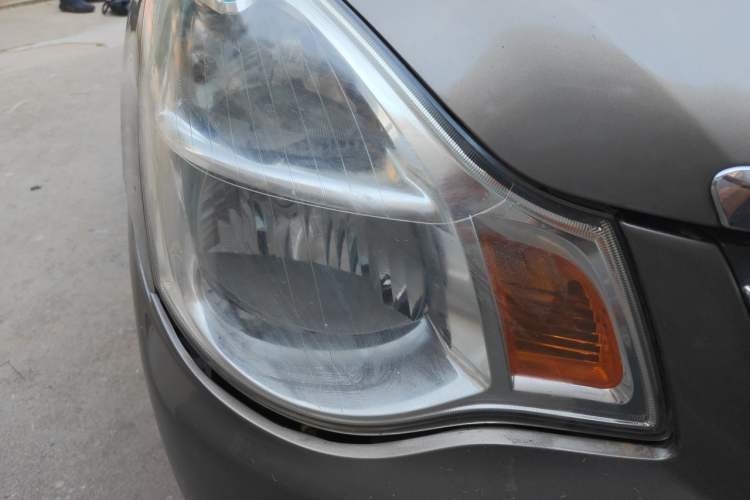 Used Nissan Sylphy 2012 Classic 1.6XE Manual Comfort Edition Right Front Headlight