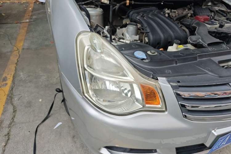 Used Nissan Sylphy 2012 Classic 1.6XE Automatic Comfort Edition Right Front Headlight