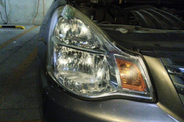 Used Nissan Sylphy 2012 Classic 1.6XE Manual Comfort Edition Right Front Headlight